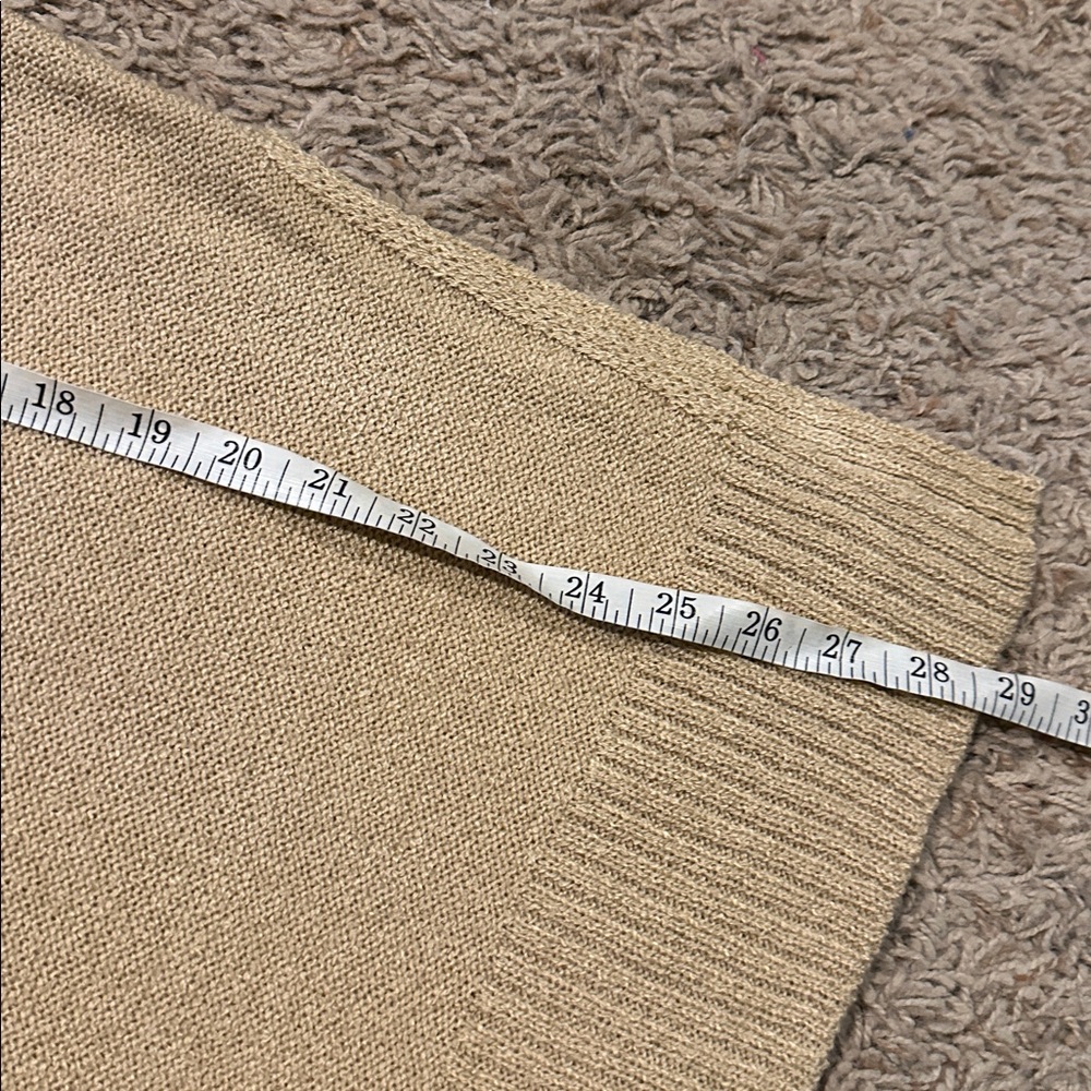 Sweater - Picture 4 of 7
